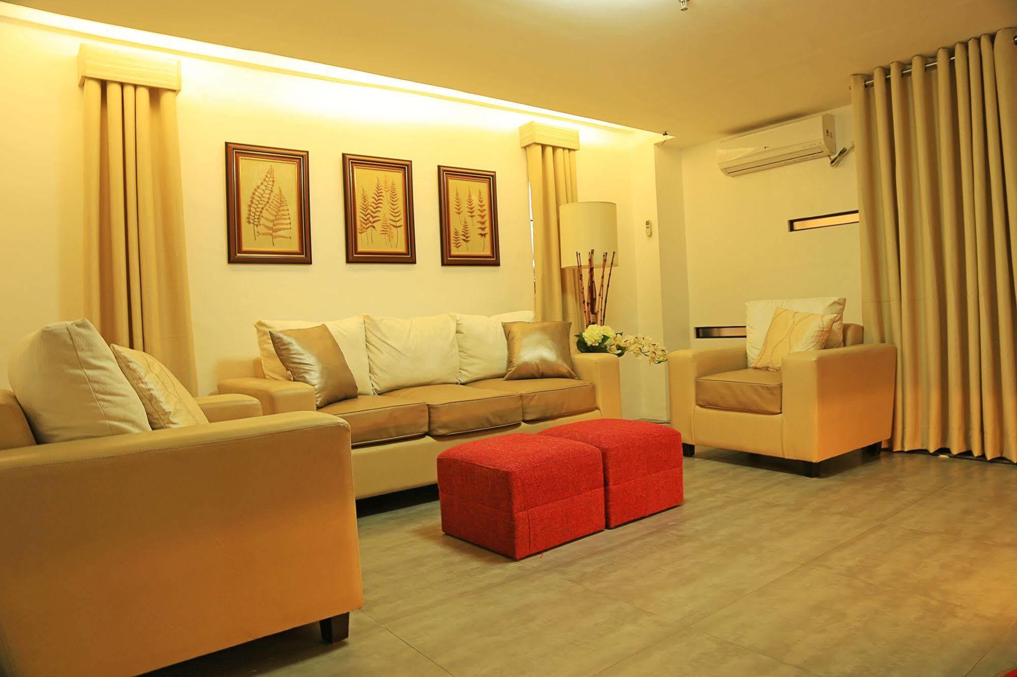Travelbee Business Inn Cebu Eksteriør bilde